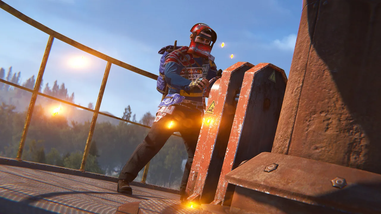 Игрок в Rust переключает большой рубильник на площадке монумента, подавая питание на считыватели пазла