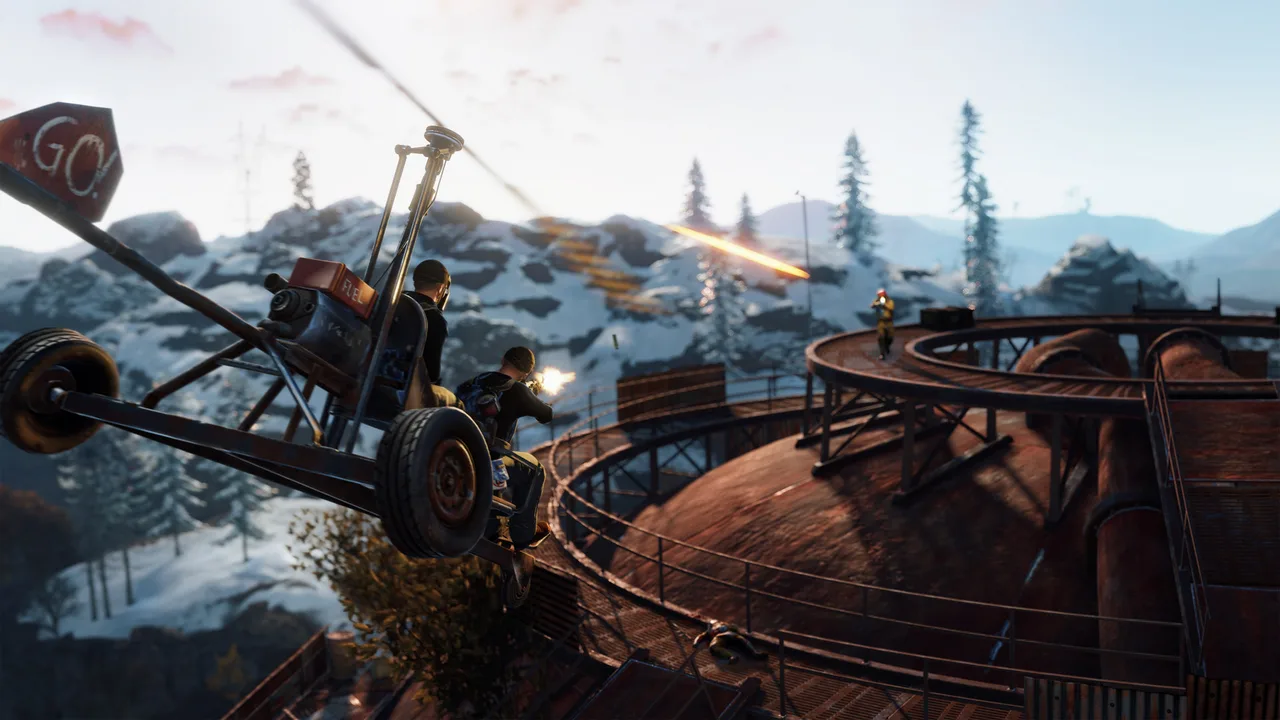 Перестрелка на металлических эстакадах промышленного монумента Rust в снежном биоме, игроки на самодельном багги ведут огонь